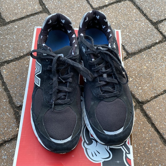 New Balance Run Disney 2015 Mickey Mouse Steamboat Willie size 11 - Picture 4 of 16